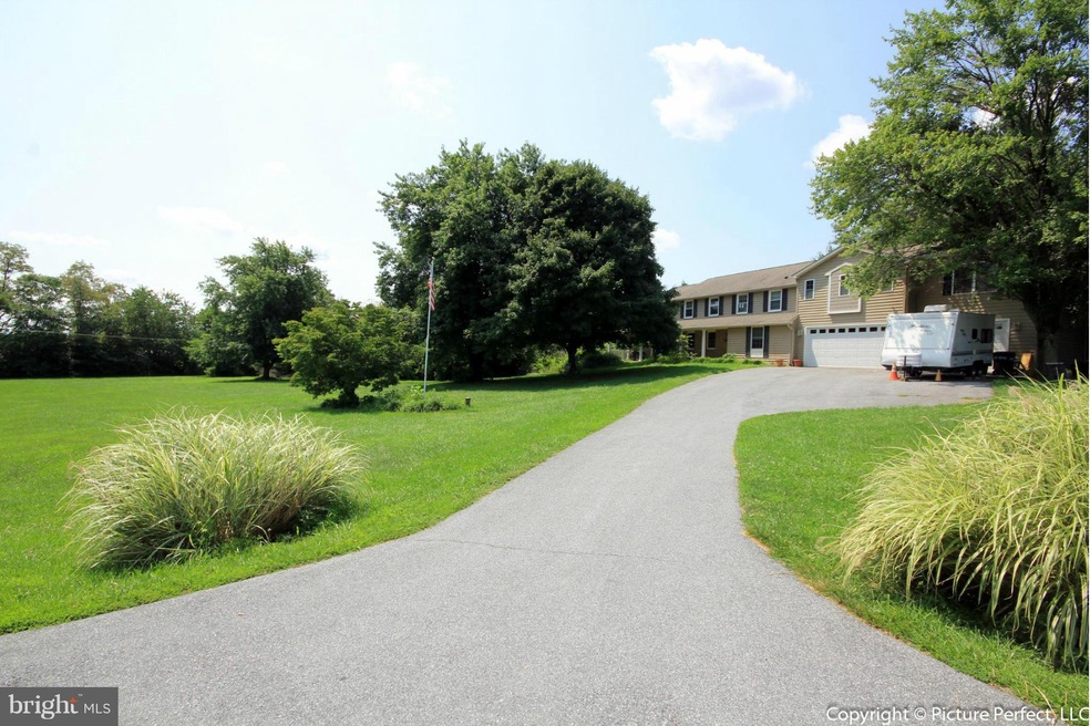 5797 Hurdle Hill Ct, Frederick, MD 21703 - photo 1