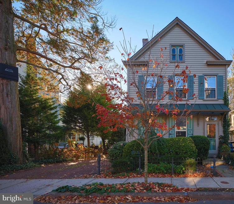 51 Clinton St, Lambertville, NJ 08530 - photo 1