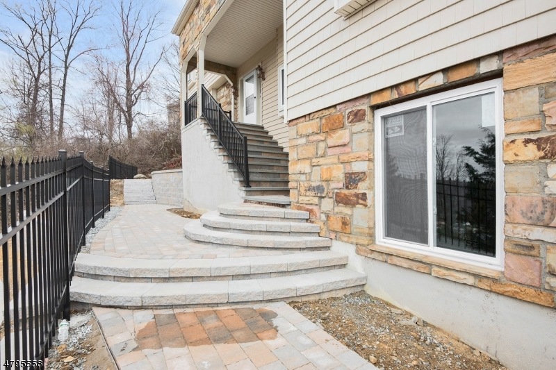 112 Knob Hill Rd, Hackettstown, NJ 07840 - photo 1