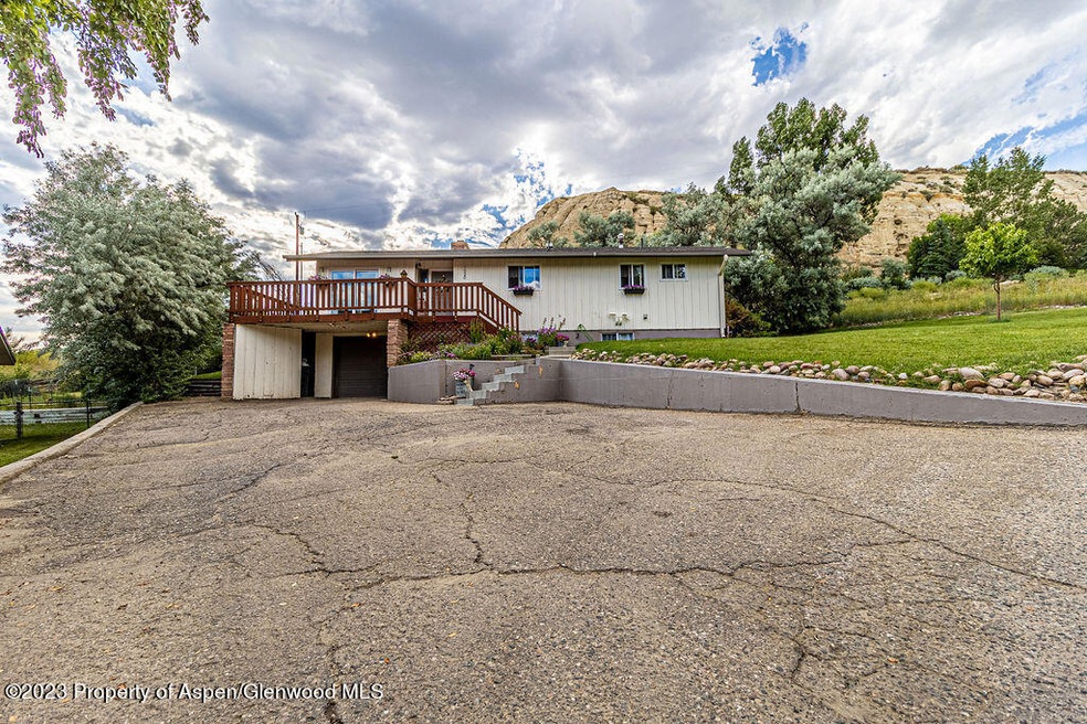 1020 Pershing St, Craig, CO 81625 - photo 1