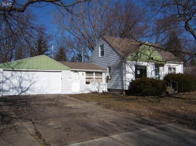 1224 Catalina Dr, Flint, MI 48507 - photo 1