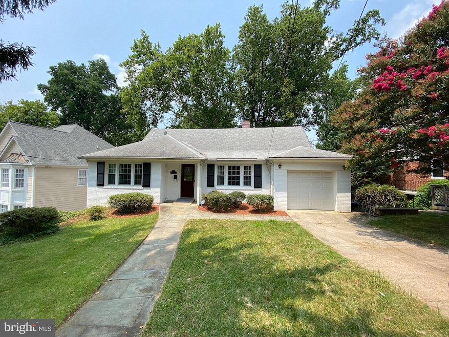 Sold $950,000 • Co-Listing Agent