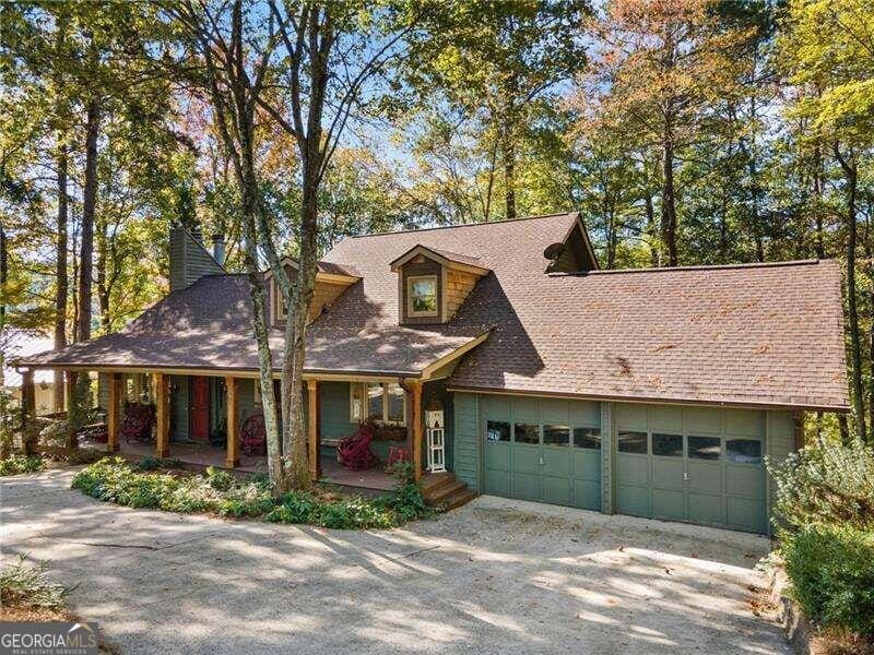 Sold $1,075,000 • Co-Listing Agent