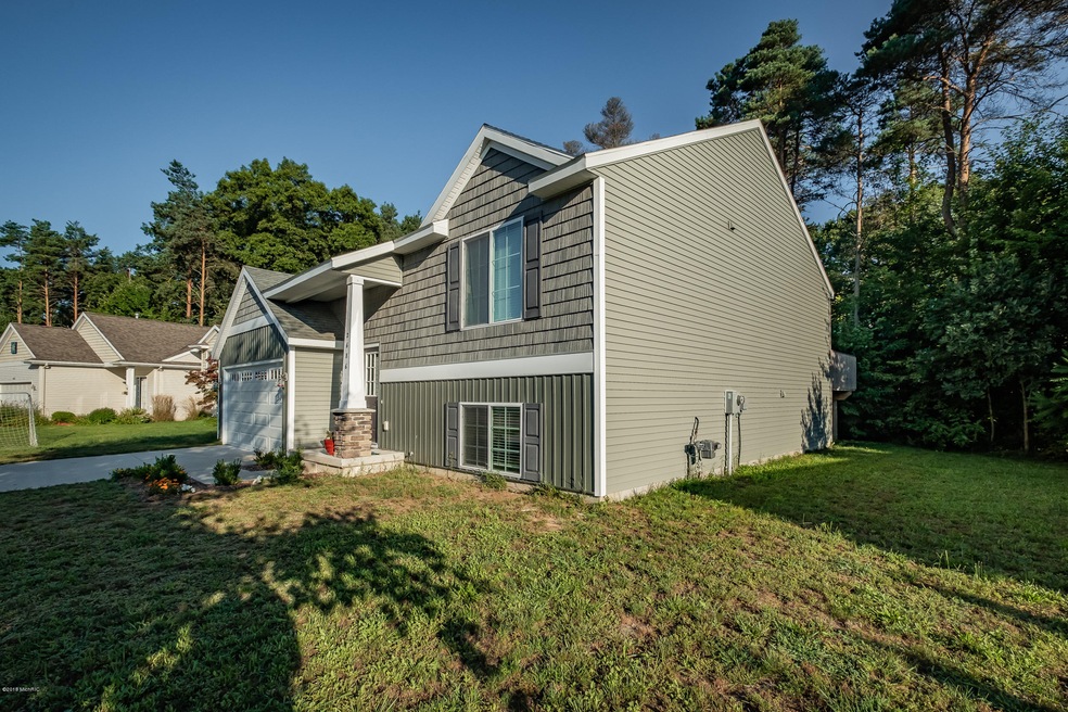 2686 Jolly Roger Dr, Wayland, MI 49348 - photo 1