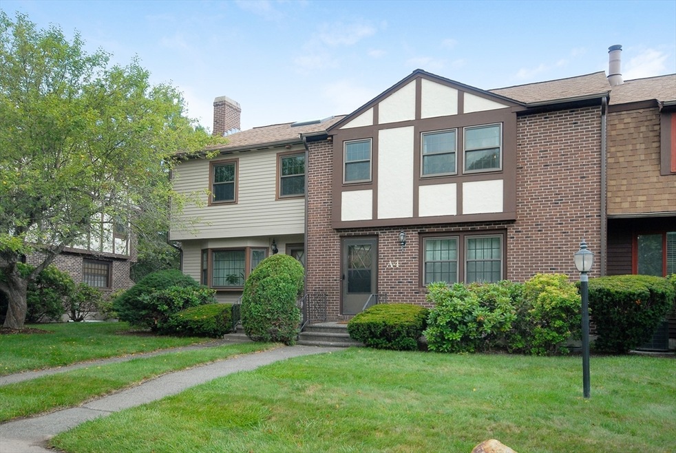 A4 Scotty Hollow Dr unit A 4, North Chelmsford, MA 01863 - photo 1
