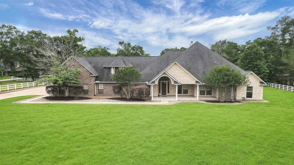 31011 Edgewater Dr, Magnolia, TX 77354 - photo 1