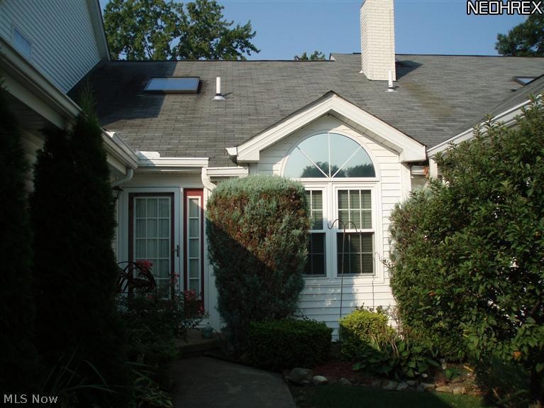 713 Grand View Ln, Aurora, OH 44202 - photo 1