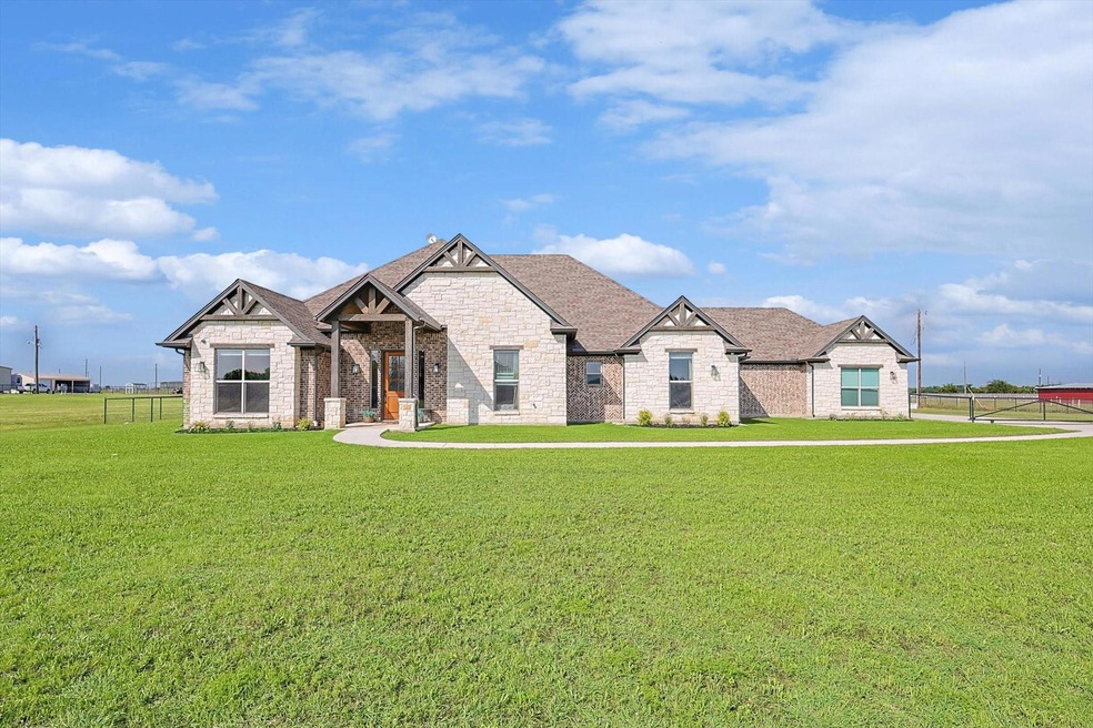 Stunning custom built home on 2.5 acres!
