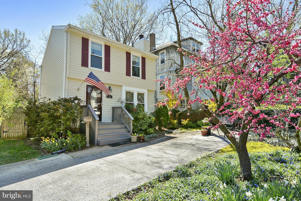 7511 Carroll Ave, Takoma Park, MD 20912 - photo 1