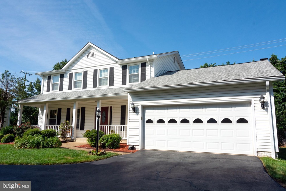 3524 Honey Locust Ct, Fairfax, VA 22033 - photo 1