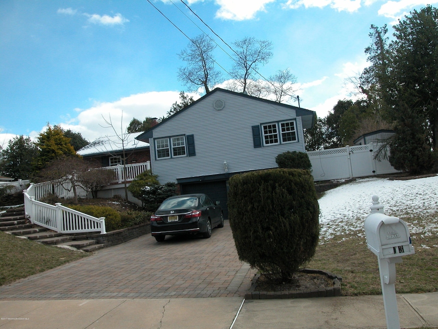 813 Regency Ct, Toms River, NJ 08753 - photo 1