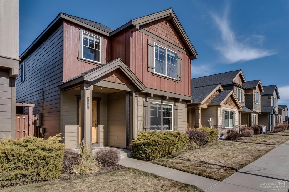 61201 Dayspring Dr, Bend, OR 97702 - photo 1