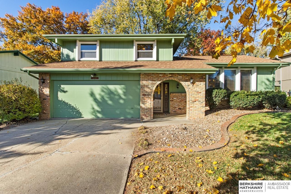 2718 N 125th Ave, Omaha, NE 68164 - photo 1