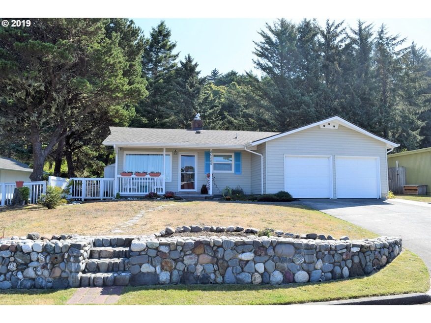 30385 Hillside Tr, Goldbeach, OR 97444 - photo 1