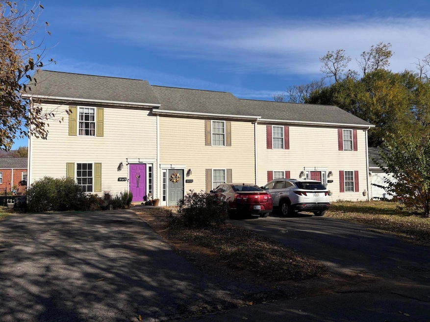 113 W 1st St unit 117, Salem, VA 24153 - photo 1