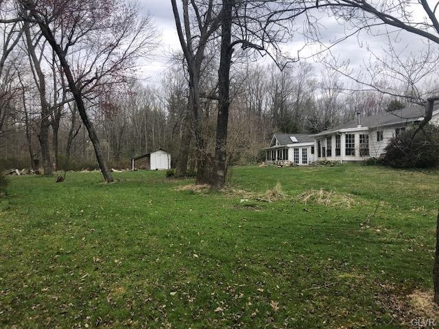 901 Bushkill Dr, Bath, PA 18014 - photo 1