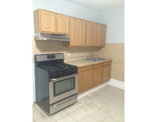 706 Walk Hill St unit 1, Mattapan, MA 02126 - photo 1