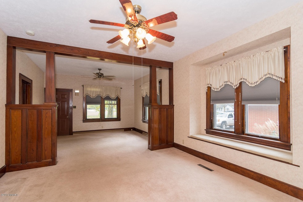 516 Clay St, Niles, MI 49120 - photo 1