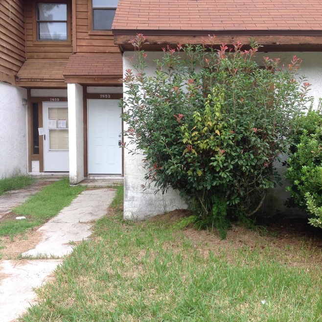 7653 Jana Ln S, Jacksonville, FL 32210 - photo 1