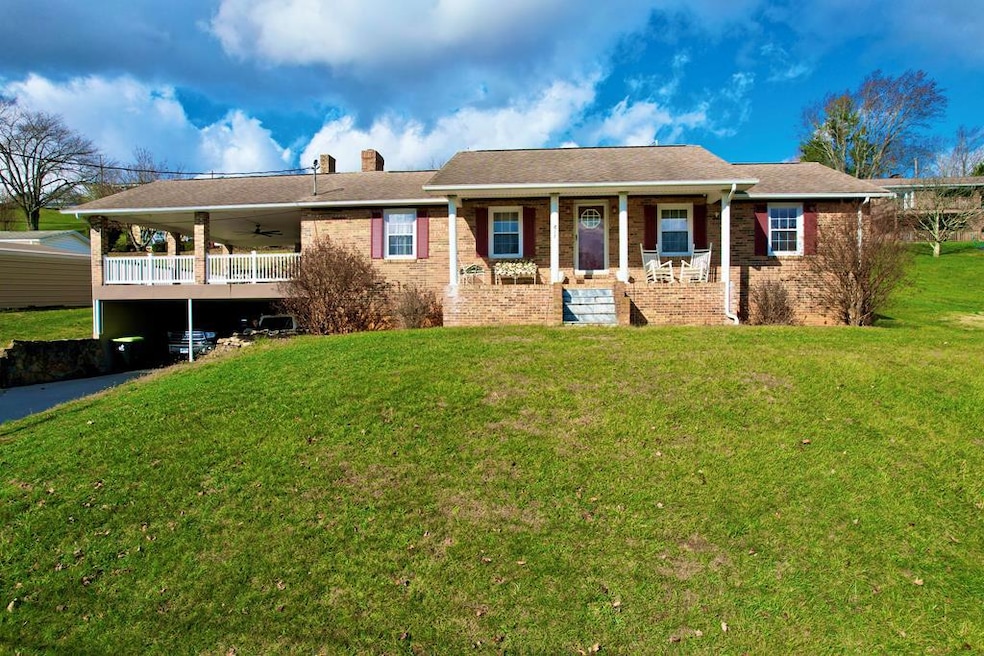 817 Midnight Dr, Chilhowie, VA 24319 - photo 1