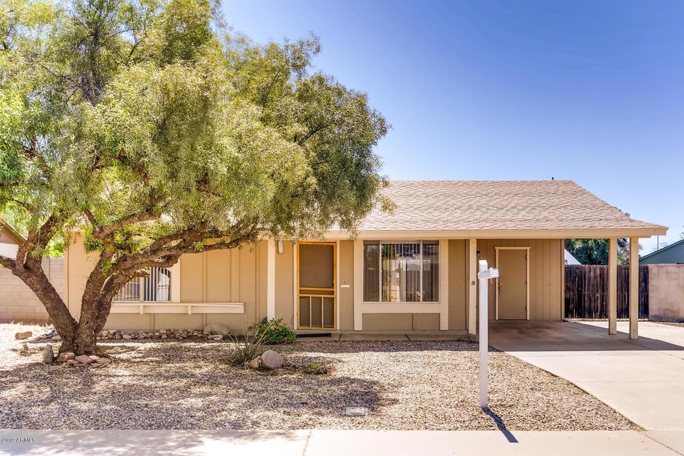 1529 W Comstock Dr Chandler AZ-large-001