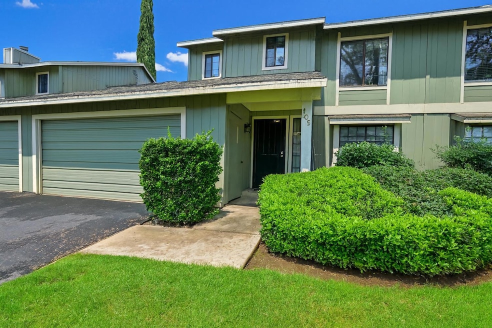 4718 E Alamos Ave unit 105, Fresno, CA 93726 - photo 1