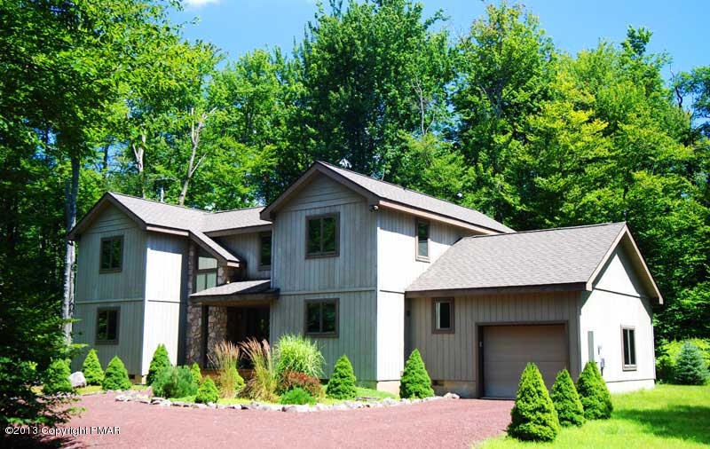 207 Jim Bowie Trail, Pocono Pines, PA 18350 - photo 1