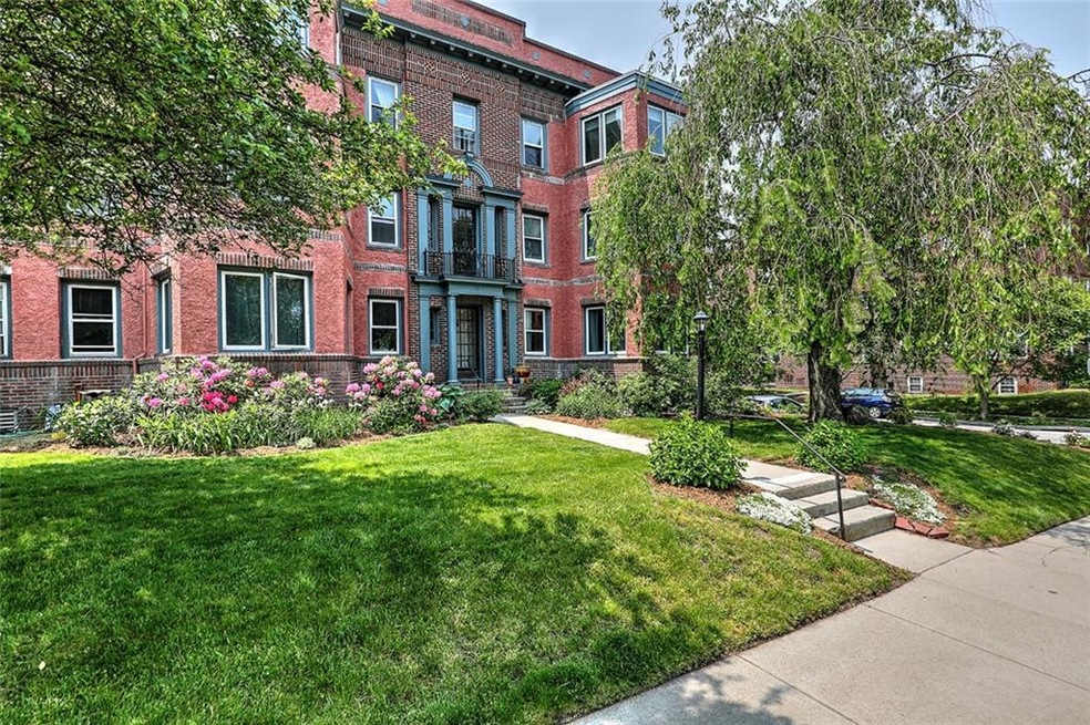 12 Blackstone Blvd Unit 12, Providence, RI 02906