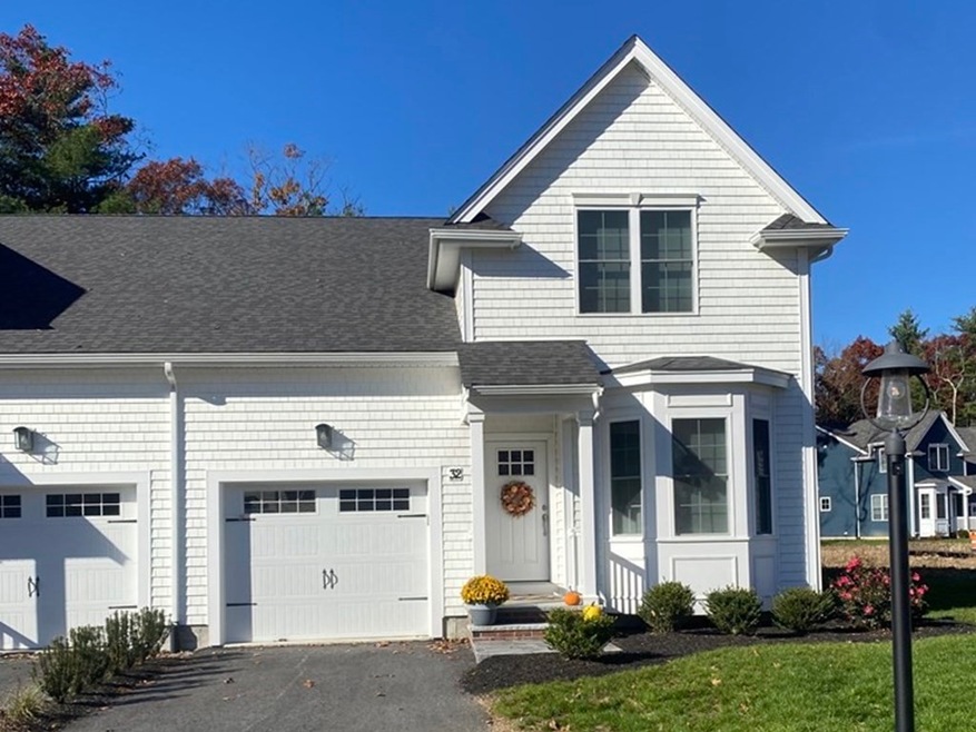 32 Acorn Place unit 32, Millis, MA 02054 - photo 1