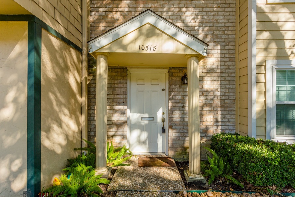10318 Briar Forest Dr unit 28/4, Houston, TX 77042 - photo 1
