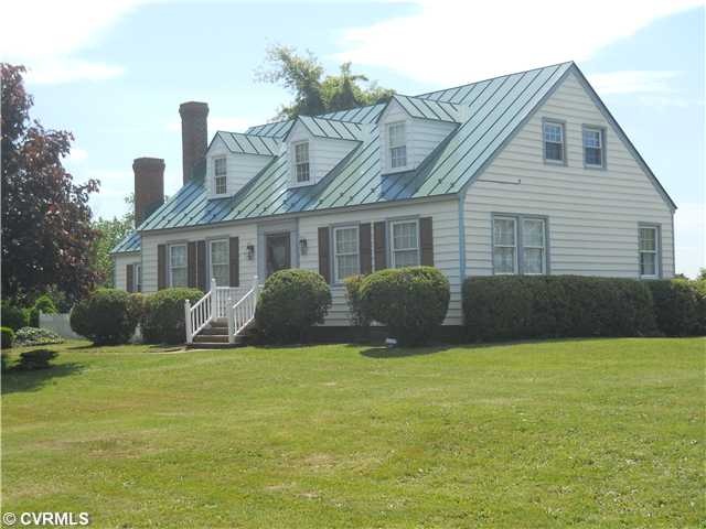 2211 Smithfield Rd, Saint Stephens Church, VA 23148 - photo 1