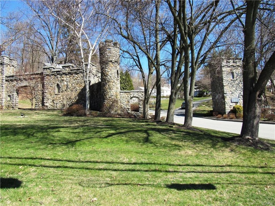460 Carrollwood Dr unit 460, Tarrytown, NY 10591 - photo 1