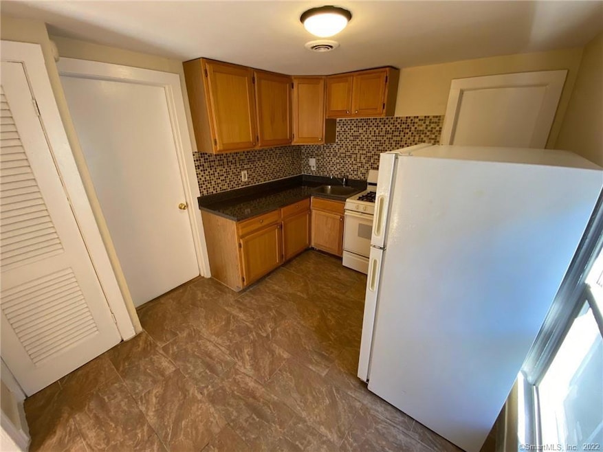 27 Stevens St unit 2, New Haven, CT 06519 - photo 1