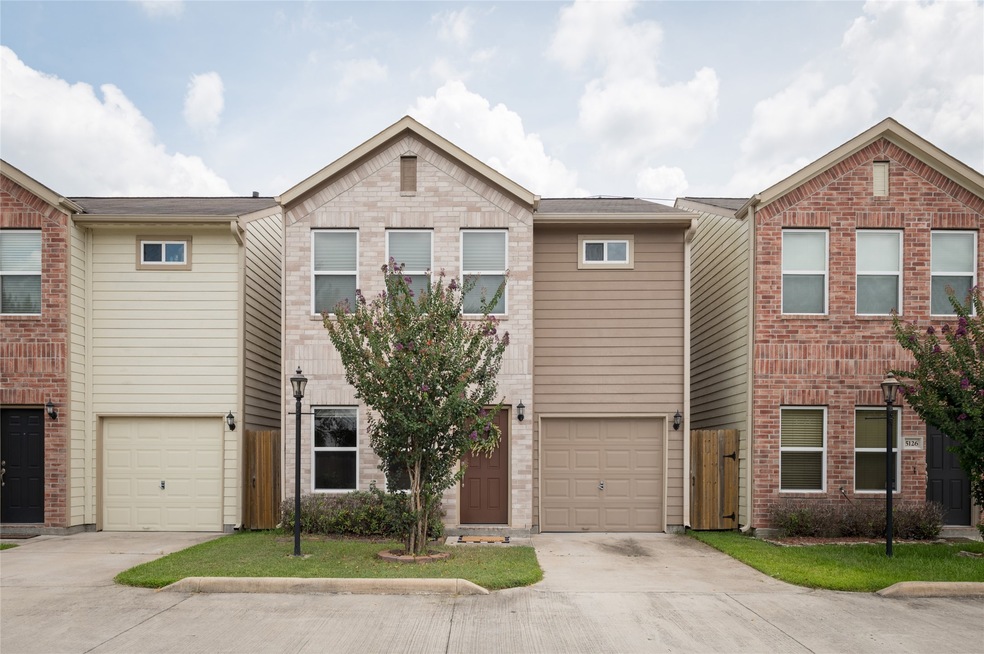 5128 Pinemont Place, Houston, TX 77092 - photo 1