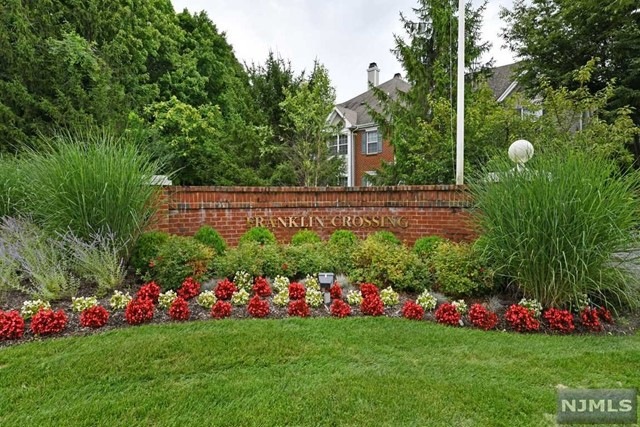 2144 Jordan Ct, Mahwah, NJ 07430 - photo 1