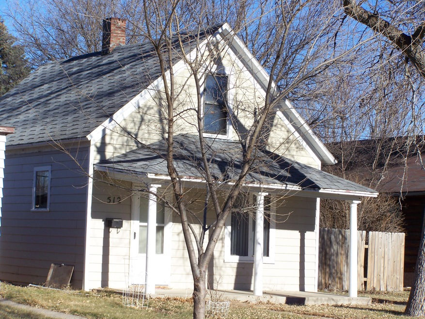 Front from West<|><|>