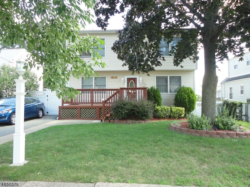 576 Spruce Ave, Saddle Brook, NJ 07663 - photo 1