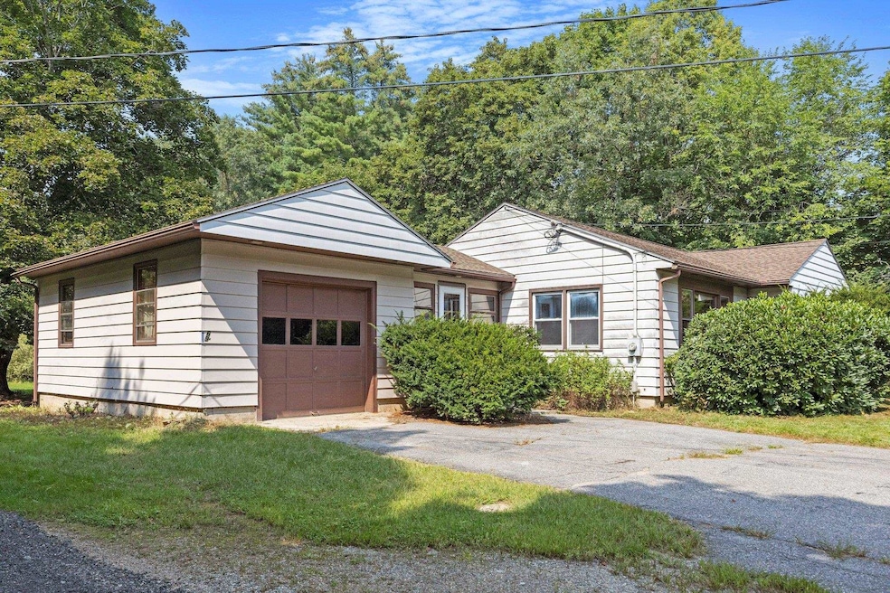 69 Packers Falls Rd, New Market, NH 03857 - photo 1