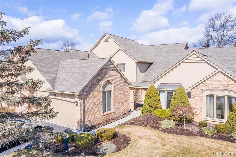 2165 Willow Circle-1Front.jpg