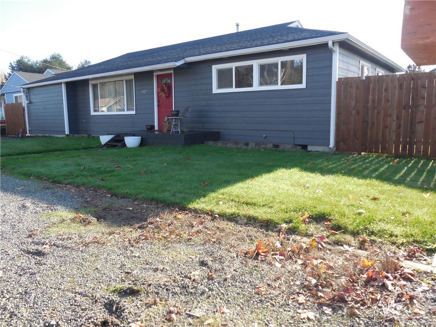 1917 SW Snively Ave, Chehalis, WA 98532 - photo 1