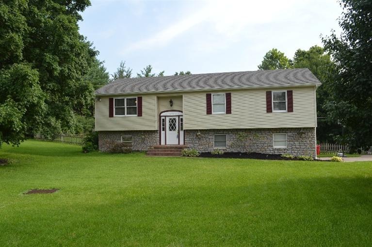 100 Farmbrook Cir, Frankfort, KY 40601 - photo 1