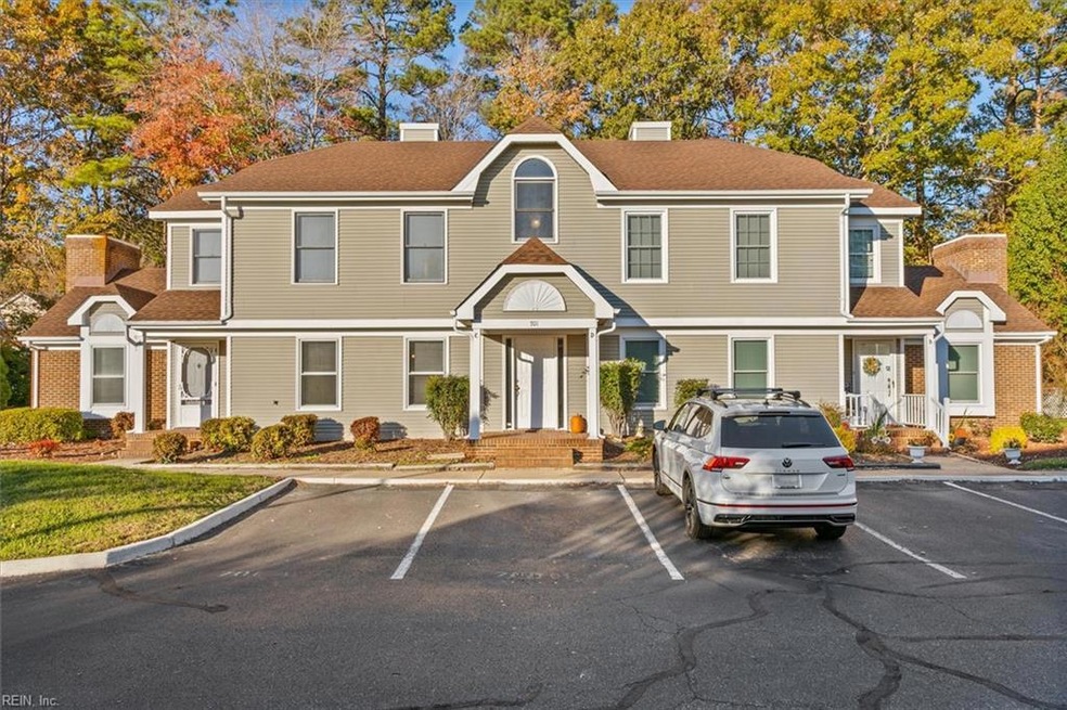 701 Bridge Crossing unit A, Yorktown, VA 23692 - photo 1