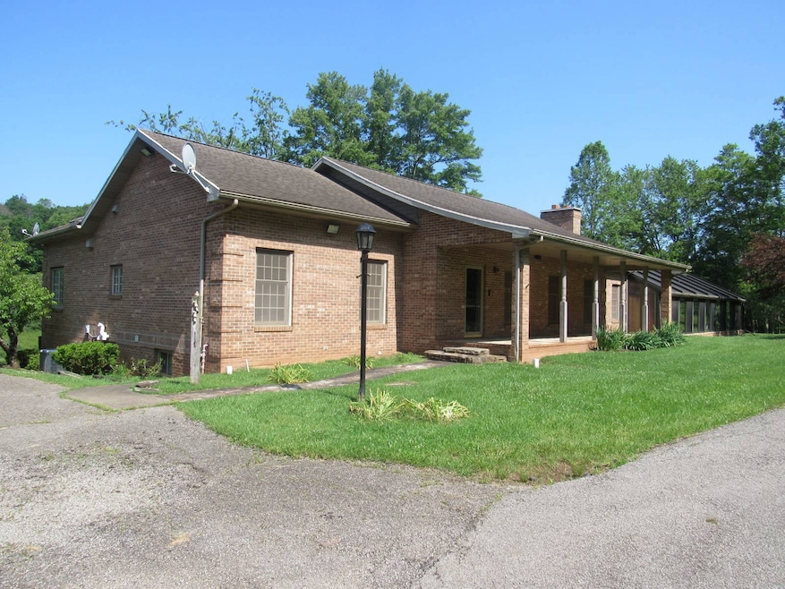 562 Spring Run Rd, Pennsboro, WV 26415 - photo 1