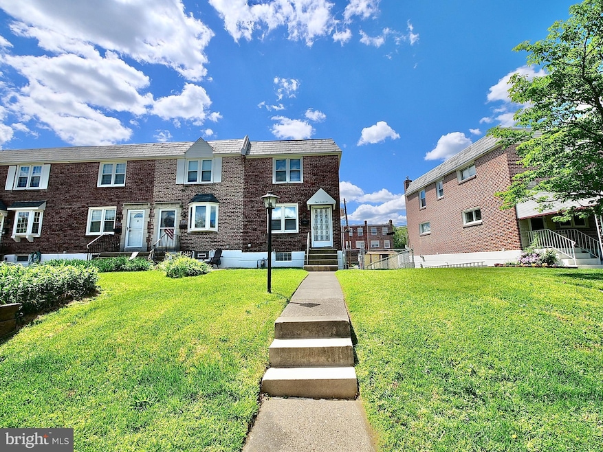 822 Crescent Dr, Glenolden, PA 19036 - photo 1