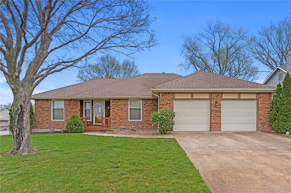 6301 Oakview St, Shawnee, KS 66216 - photo 1