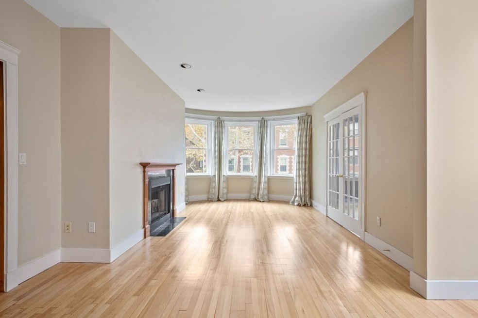 23 Claflin Rd unit 3, Brookline, MA 02445 - photo 1