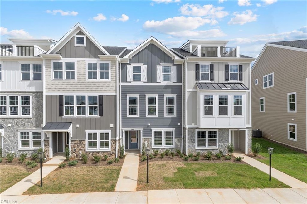 111 Bracewell Ln, Yorktown, VA 23692 - photo 1