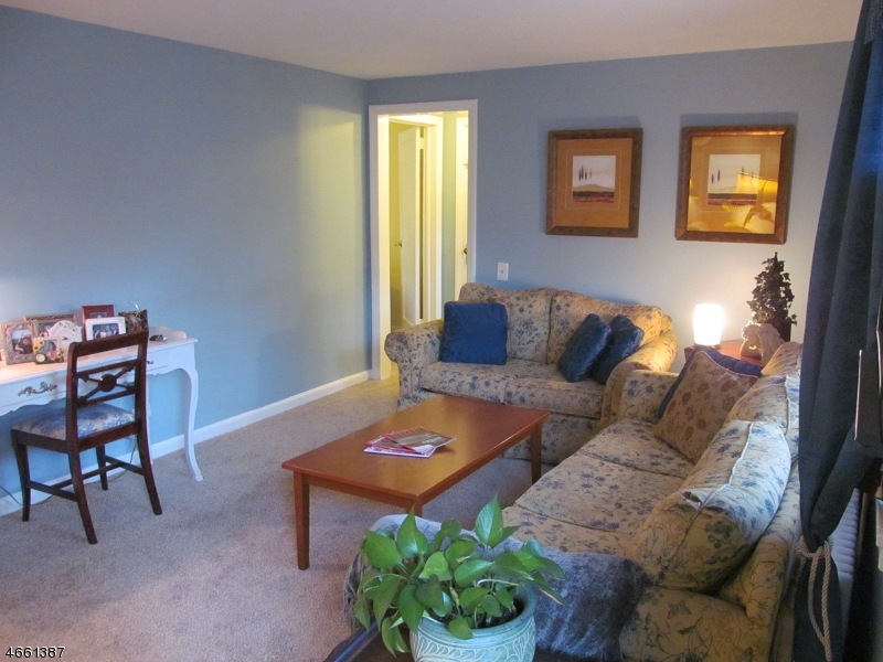 510 Brooklawn Ave unit F1, Roselle, NJ 07203 - photo 1