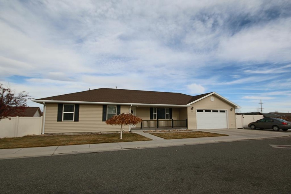 3125 Ishawooa Trail Ave, Cody, WY 82414 - photo 1