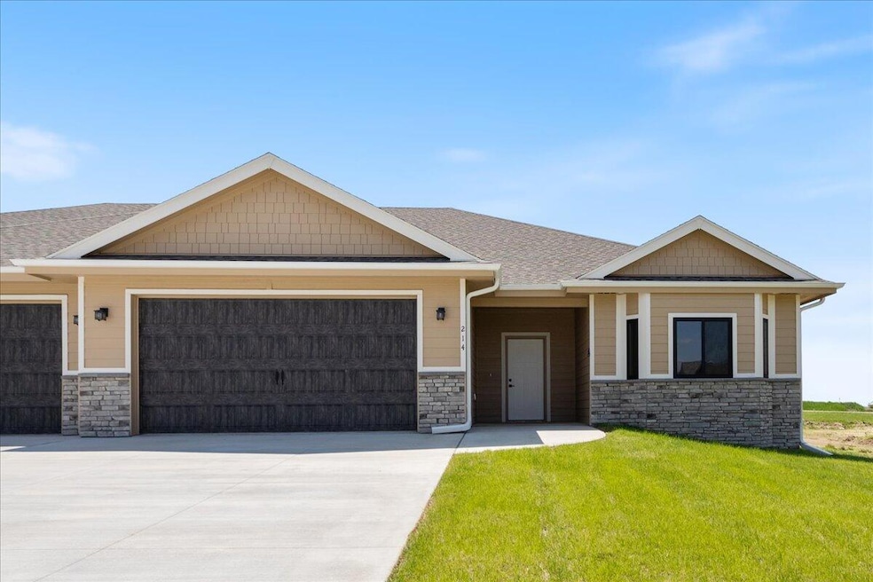 214 St Andrews Loop